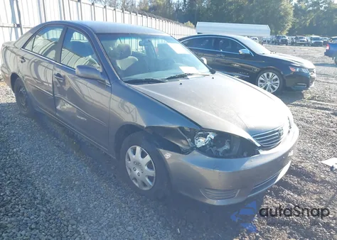 2005 Toyota Camry Le z USA, uszkodzony, nr VIN 4T1BE32KX5U523368